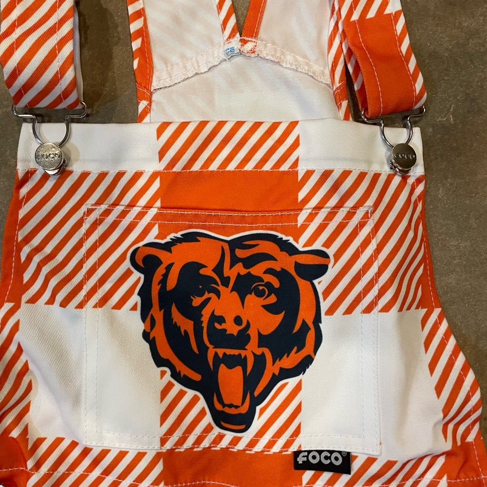 NWOT NFL Chicago Bears Overall Shorts - Picture 8 of 9